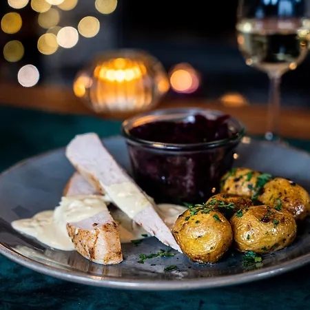 Jozef Han/Misafirhane